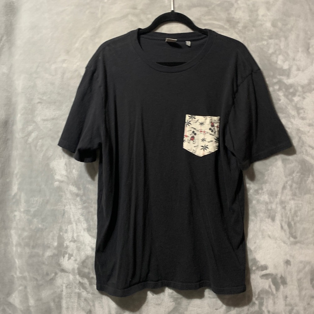 Junk Food Disney Mickey Mouse Tropical Pocket T-Shirt Mens Large Black Cotton